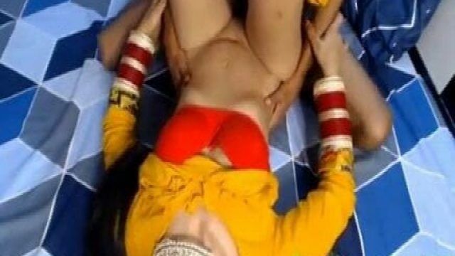 Mısır Kraliçesini Kum Asker Sikiyor